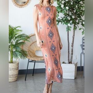 Elegant Geometric Patterned Maxi Dress